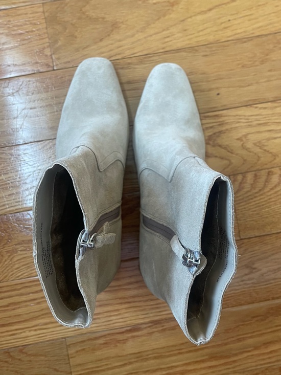 Blondo Salome Waterproof Taupe Suede Block Heel Ankle Boot Sz 8.5 Quiet Luxury - Picture 13 of 13